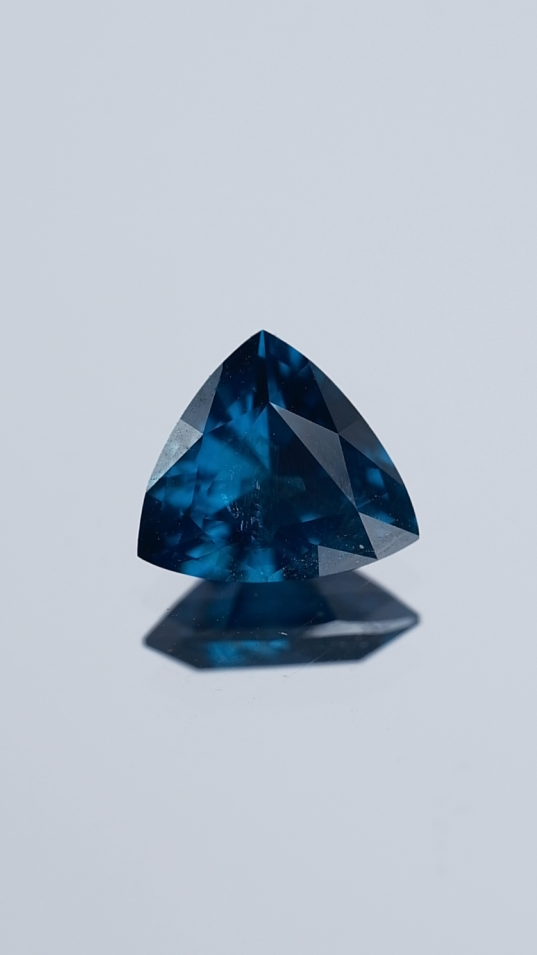1.84 ct Burmese Unheated Greenish-Blue Spinel