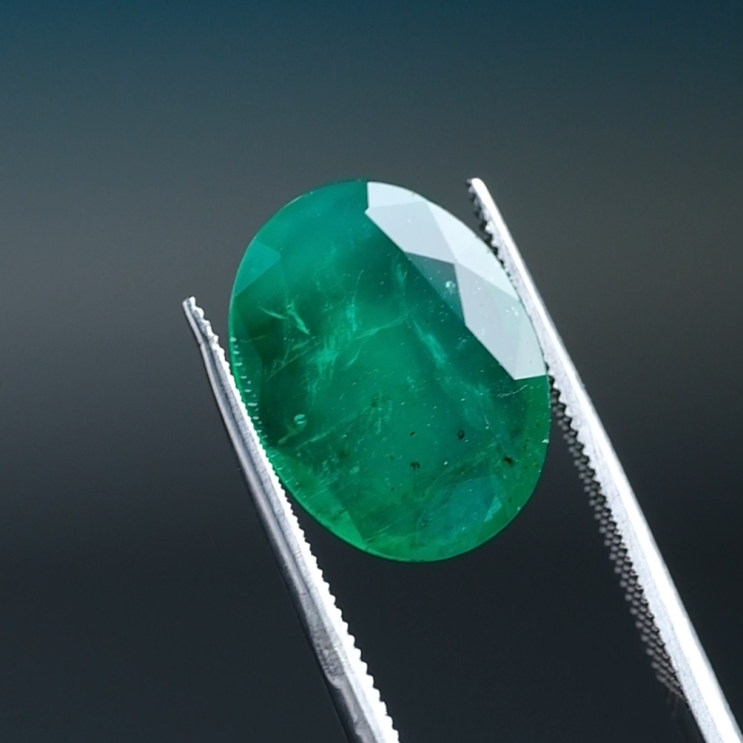 4.19 ct  Oiled Emerald