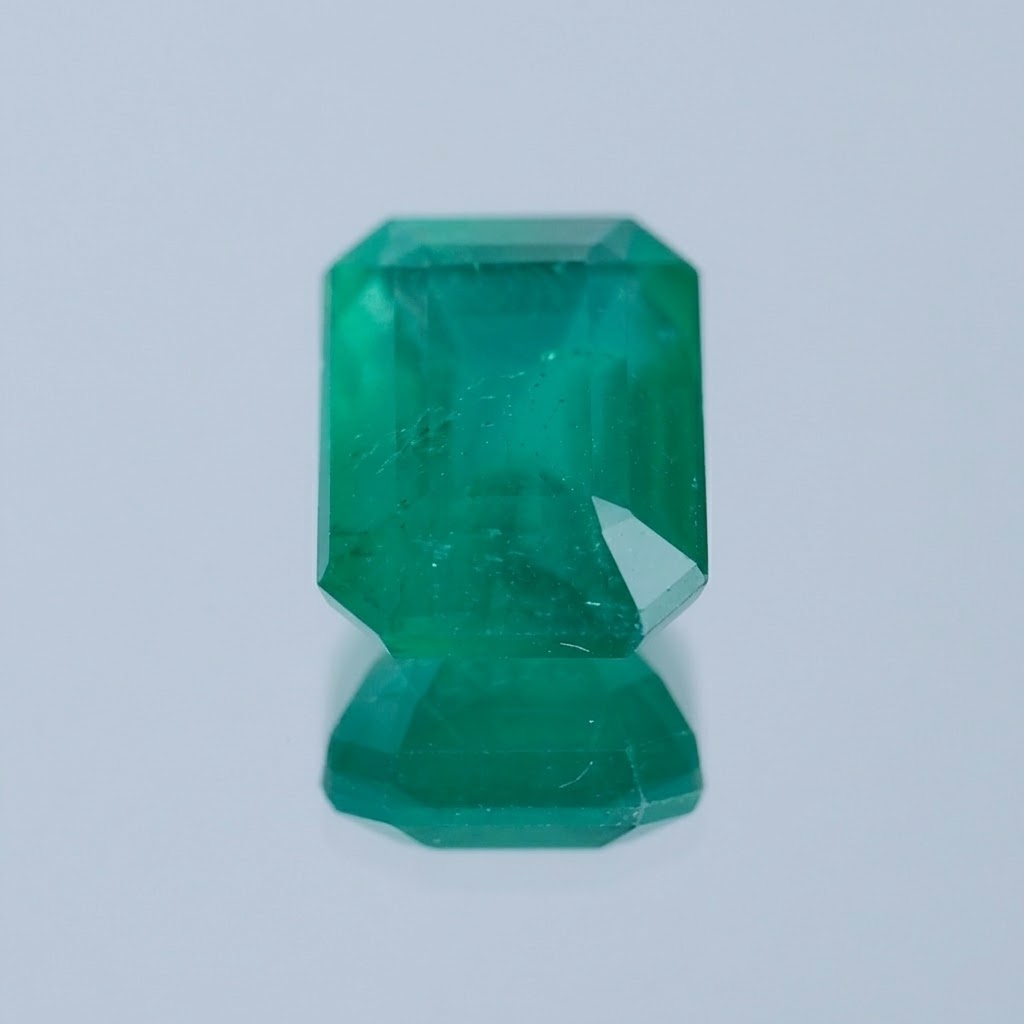4.96 ct Zambia No Oil Emerald