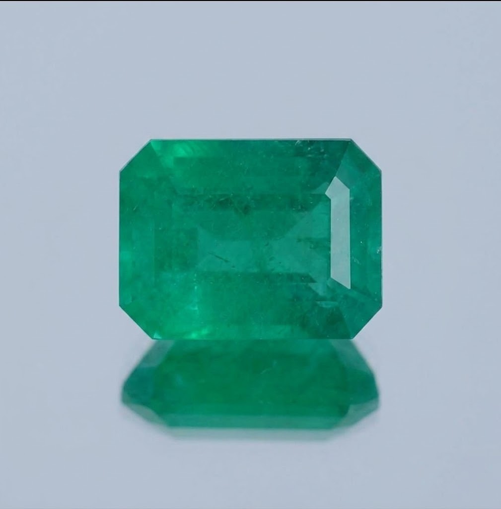 3.67 ct Russia Insignificant Emerald